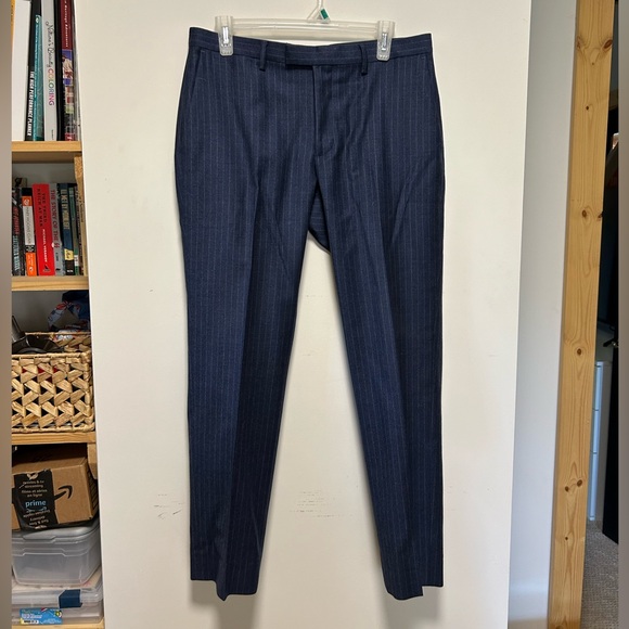 Men’s Banana Republic Navy Pinstriped Suit, 100% Wool, Pant:31x30, Jacket:38S/C - Picture 7 of 12